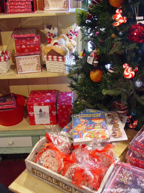 Days_of_Christmas_Store_063