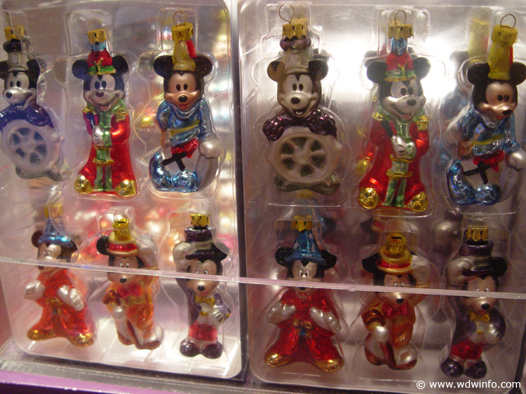 Days_of_Christmas_Store_064