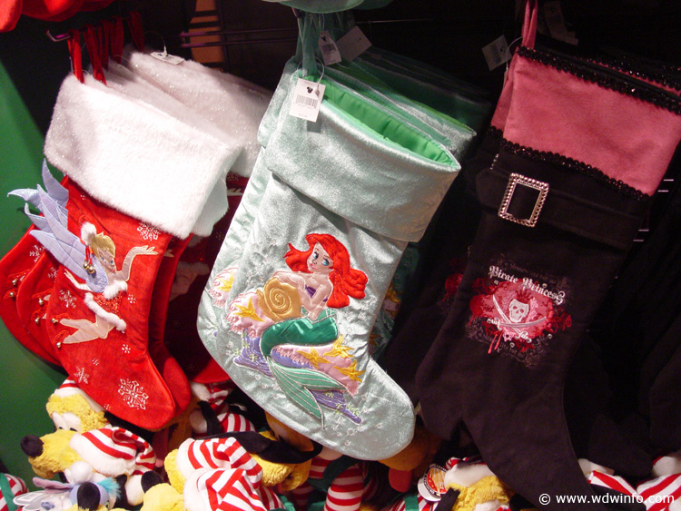 Days_of_Christmas_Store_066