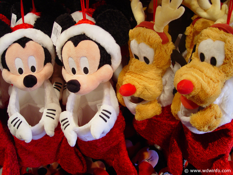 Days_of_Christmas_Store_067