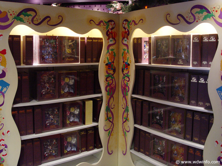 Days_of_Christmas_Store_072