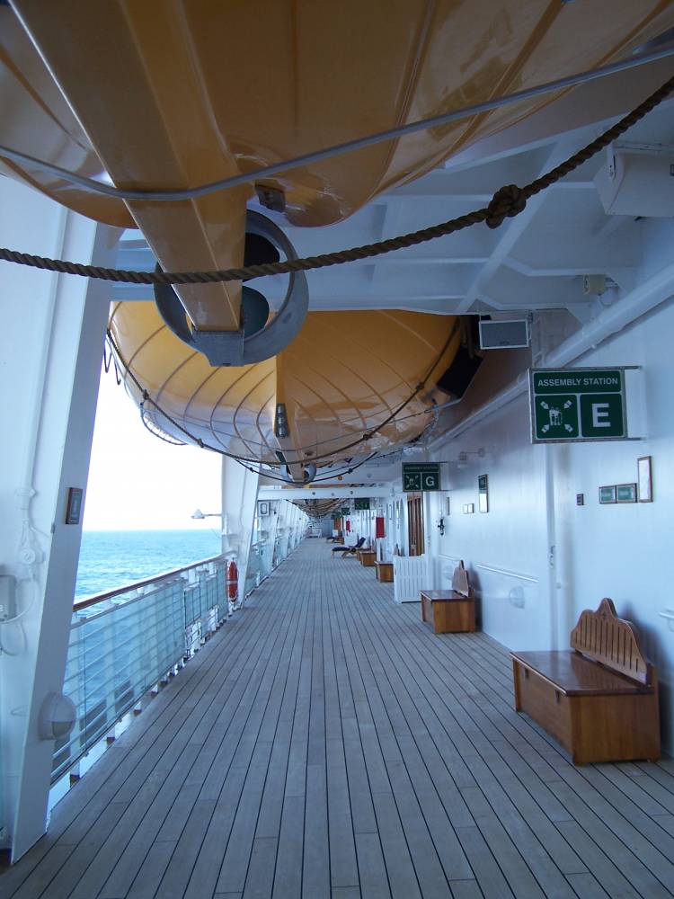 Deck 4 jogging trail