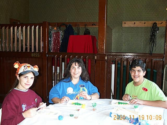 Decorating Cookies @ Disneyland