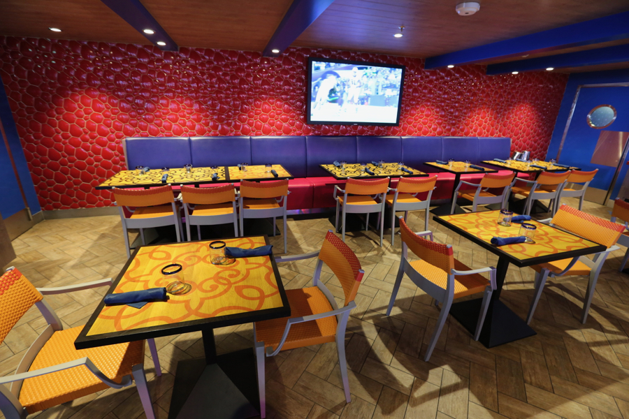 Dining-Harmony-of-the-Seas-025
