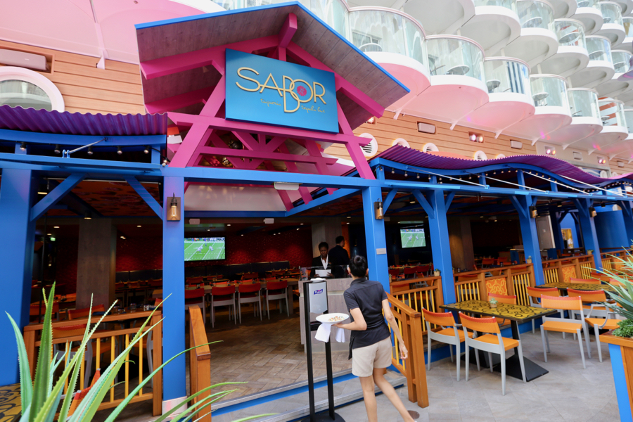 Dining-Harmony-of-the-Seas-027