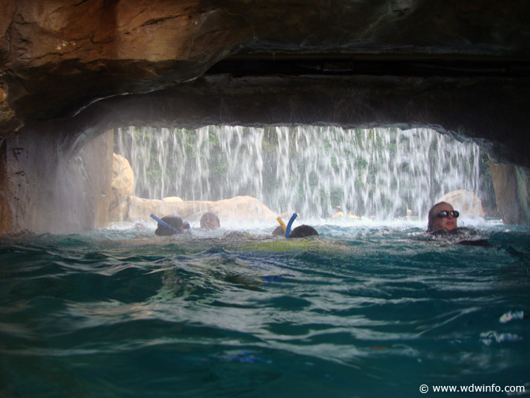 Discovery_Cove_Tropical_Pool_03