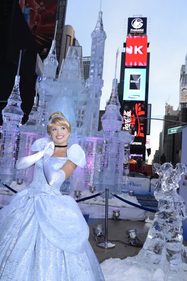 Disney-Builds-Ice-Castle-Times-Square-004