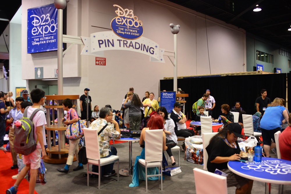 Disney-D23-2017-Expo-Floor-09