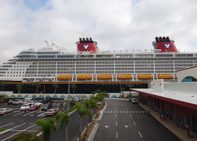 Disney Dream, Disney Terminal