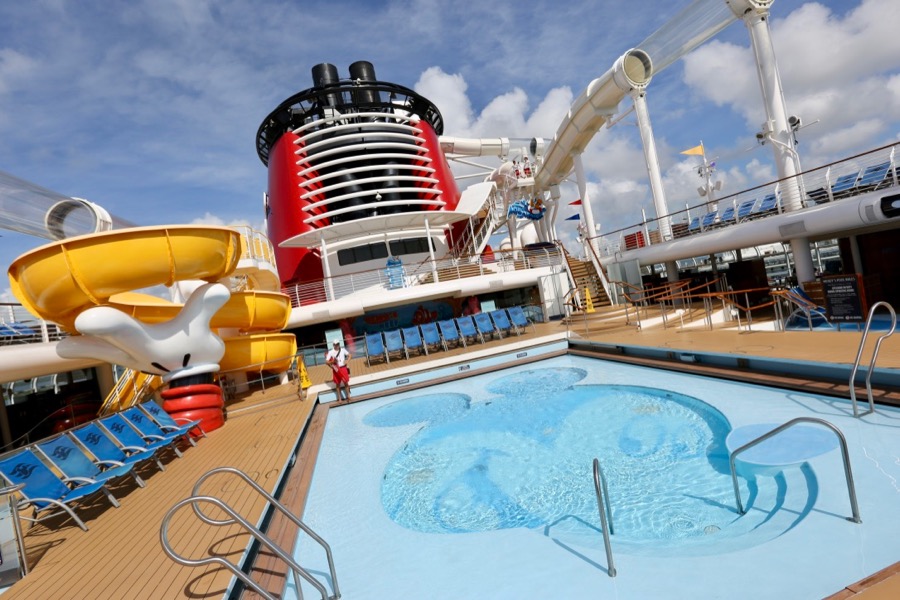 disney cruise wonder pools