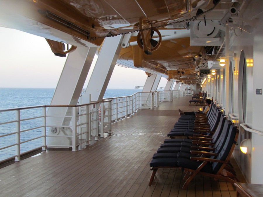 Disney Fantasy - jogging track