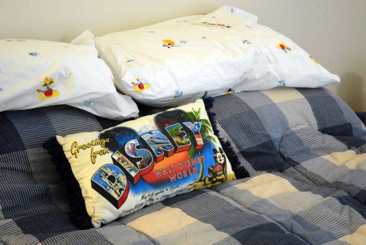 Disney Guest Room1