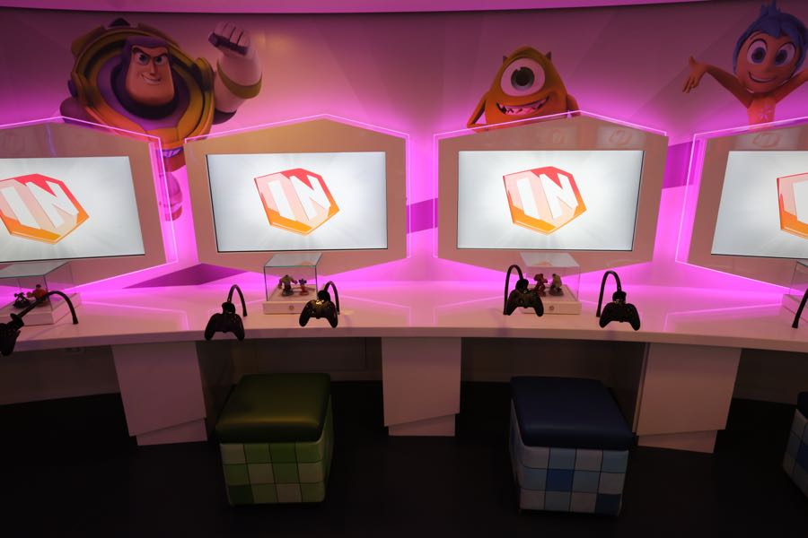 Disney-Infinity-Game-Room-011