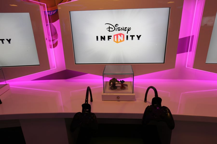 Disney-Infinity-Game-Room-012