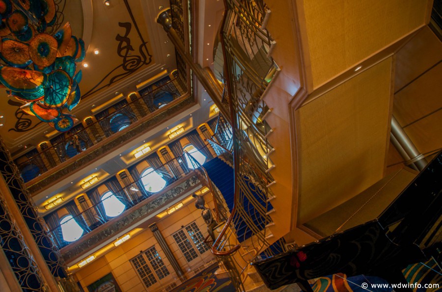 Disney-Wonder-Atrium-002