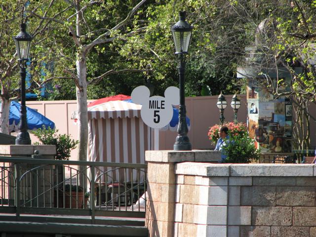 Disney3-07b_057_Small_