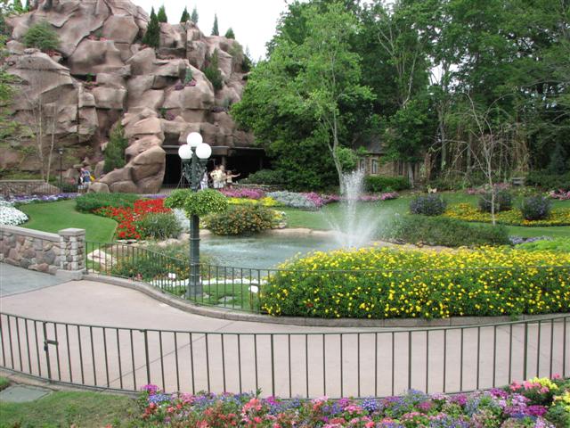 Disney3-07d_127_Small_