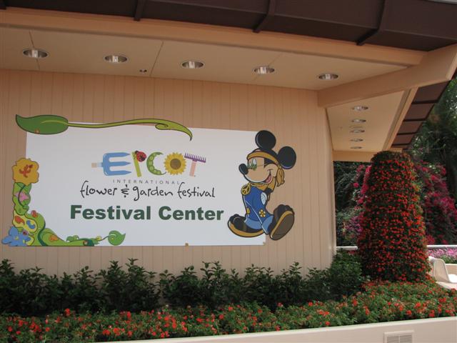 Disney3-07e_007_Small_