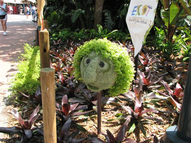 Disney3-07e_024_Small_
