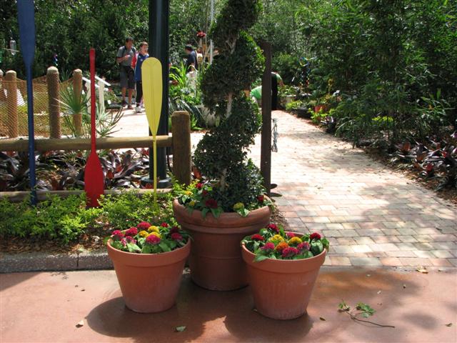 Disney3-07e_044_Small_