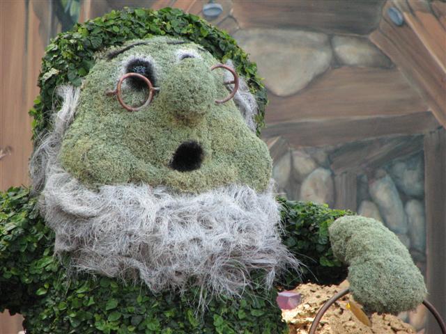 Disney3-07e_047_Small_