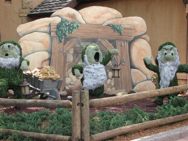 Disney3-07e_052_Small_
