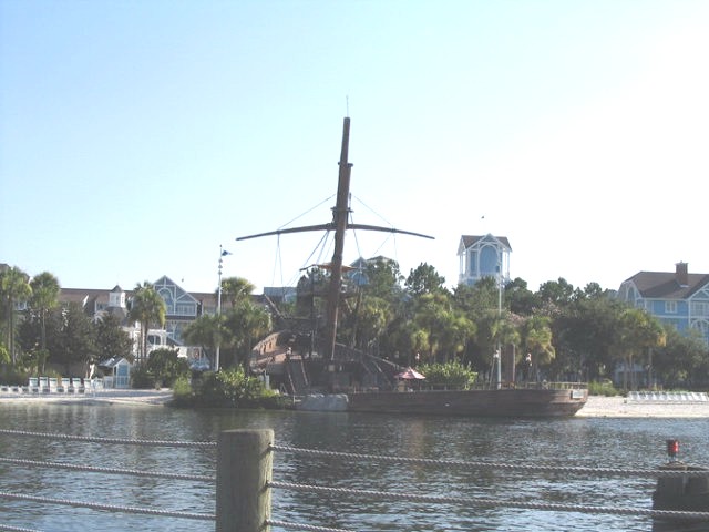 Disney_Beach_Club_Slide