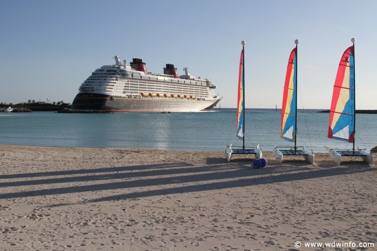 Disney_Dream_Cruise_Ship_004
