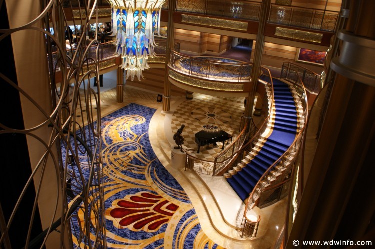 Disney_Dream_Cruise_Ship_016