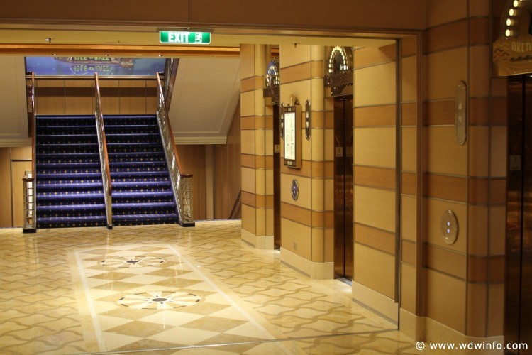 Disney_Dream_Cruise_Ship_019