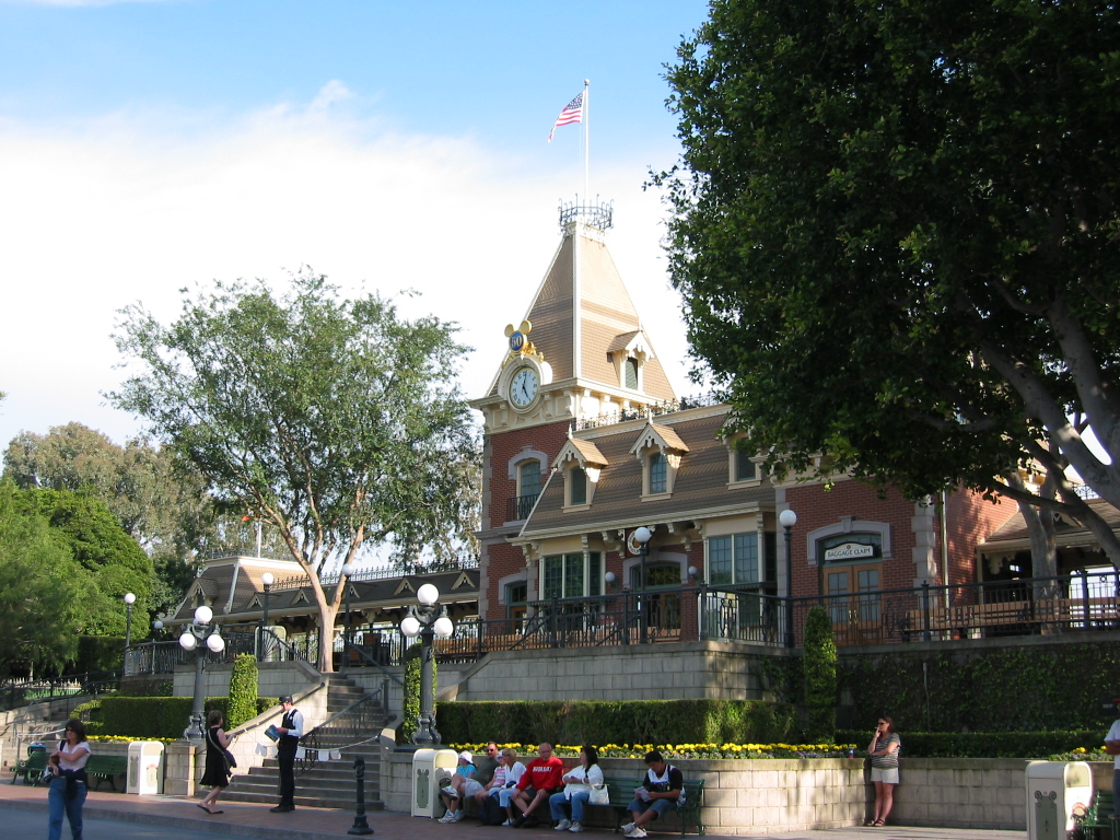 Disneyland 4-16-05