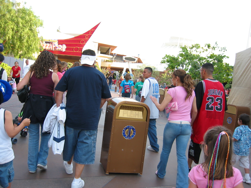 Disneyland 4-16-05