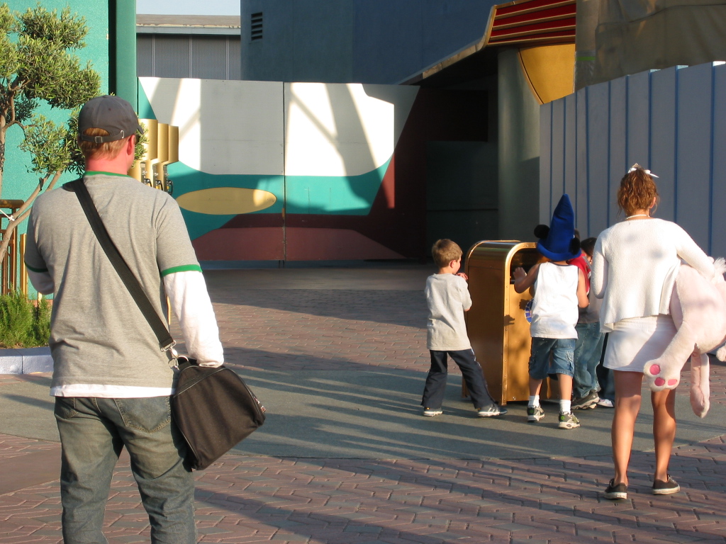 Disneyland 4-16-05