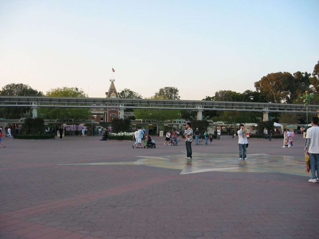 Disneyland 4-16-05