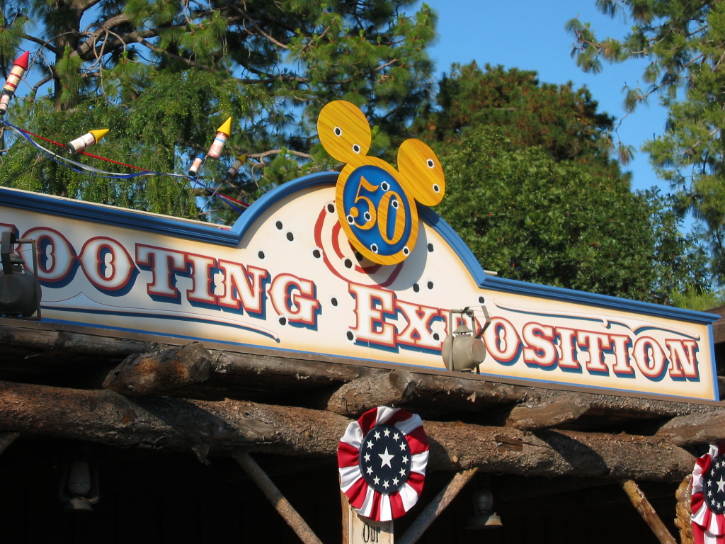 Disneyland 50th Logo