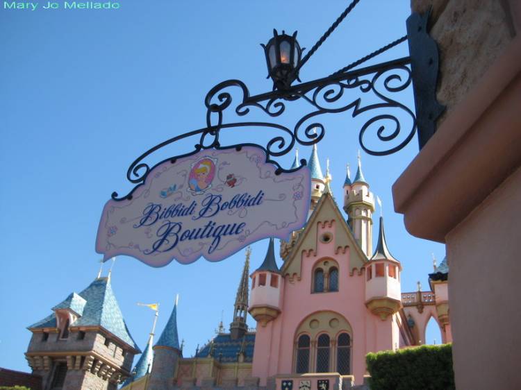 Disneyland Bibbity Bobbity Boutique