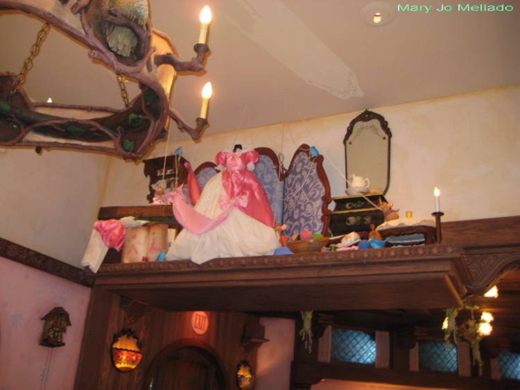 Disneyland Bibbity Bobbity Boutique