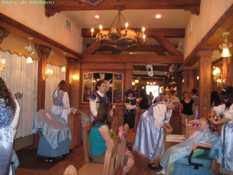 Disneyland Bibbity Bobbity Boutique
