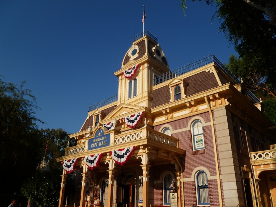 Disneyland City Hall 20-Aug-2012