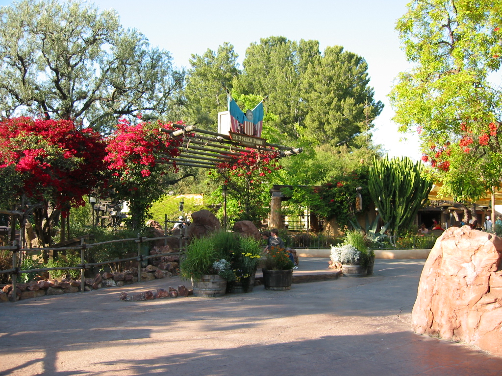 Disneyland - El Zocalo Park