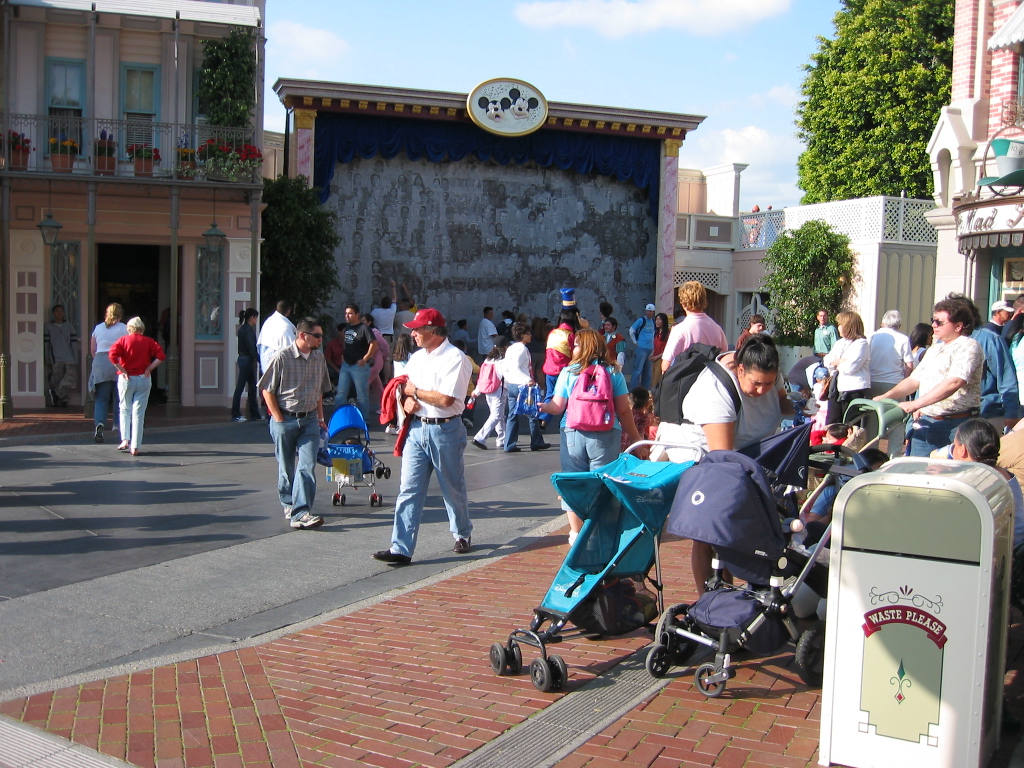Disneyland-Happiest Faces on Earth