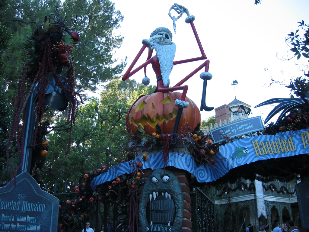 Disneyland ~ Holiday Touches