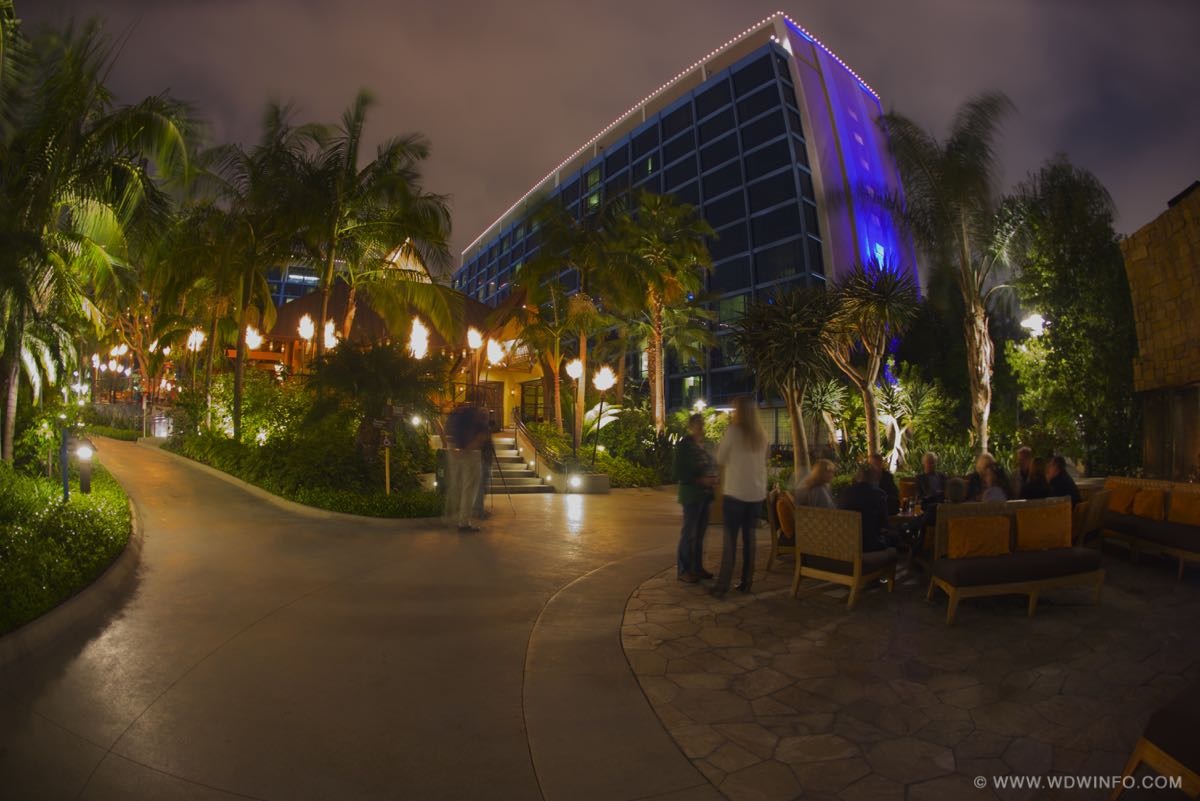 Disneyland-Hotel-04