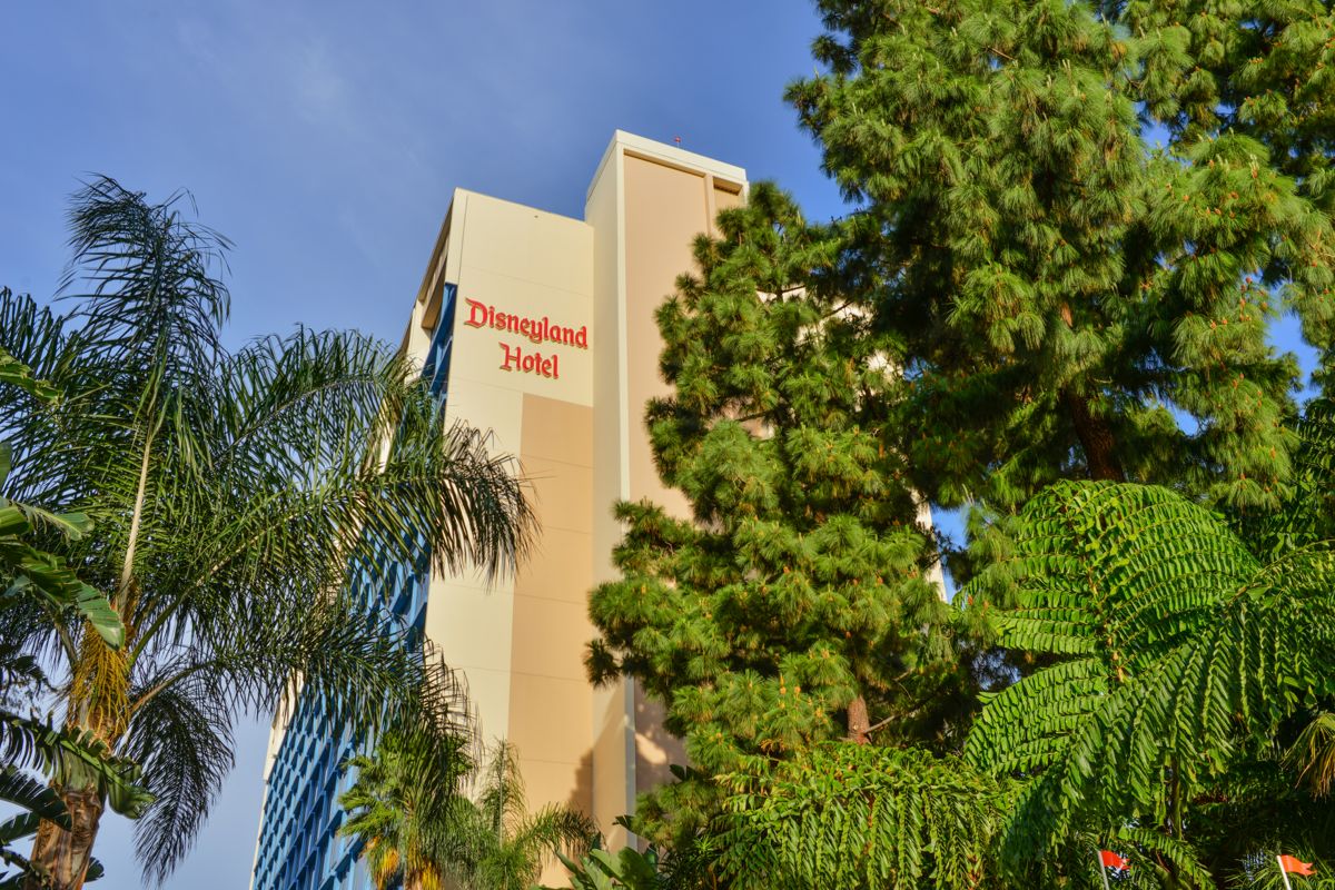Disneyland-Hotel-108