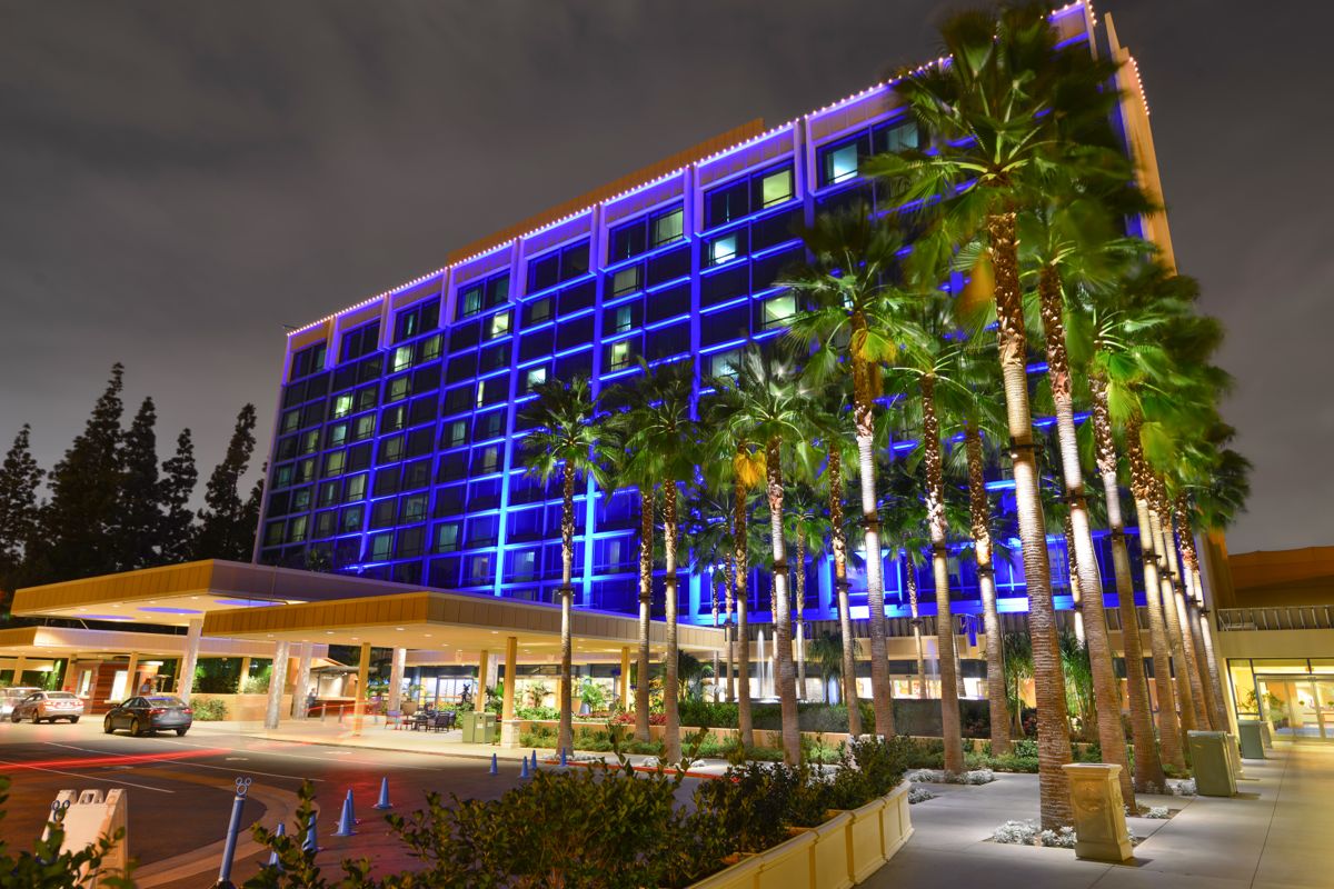 Disneyland-Hotel-111