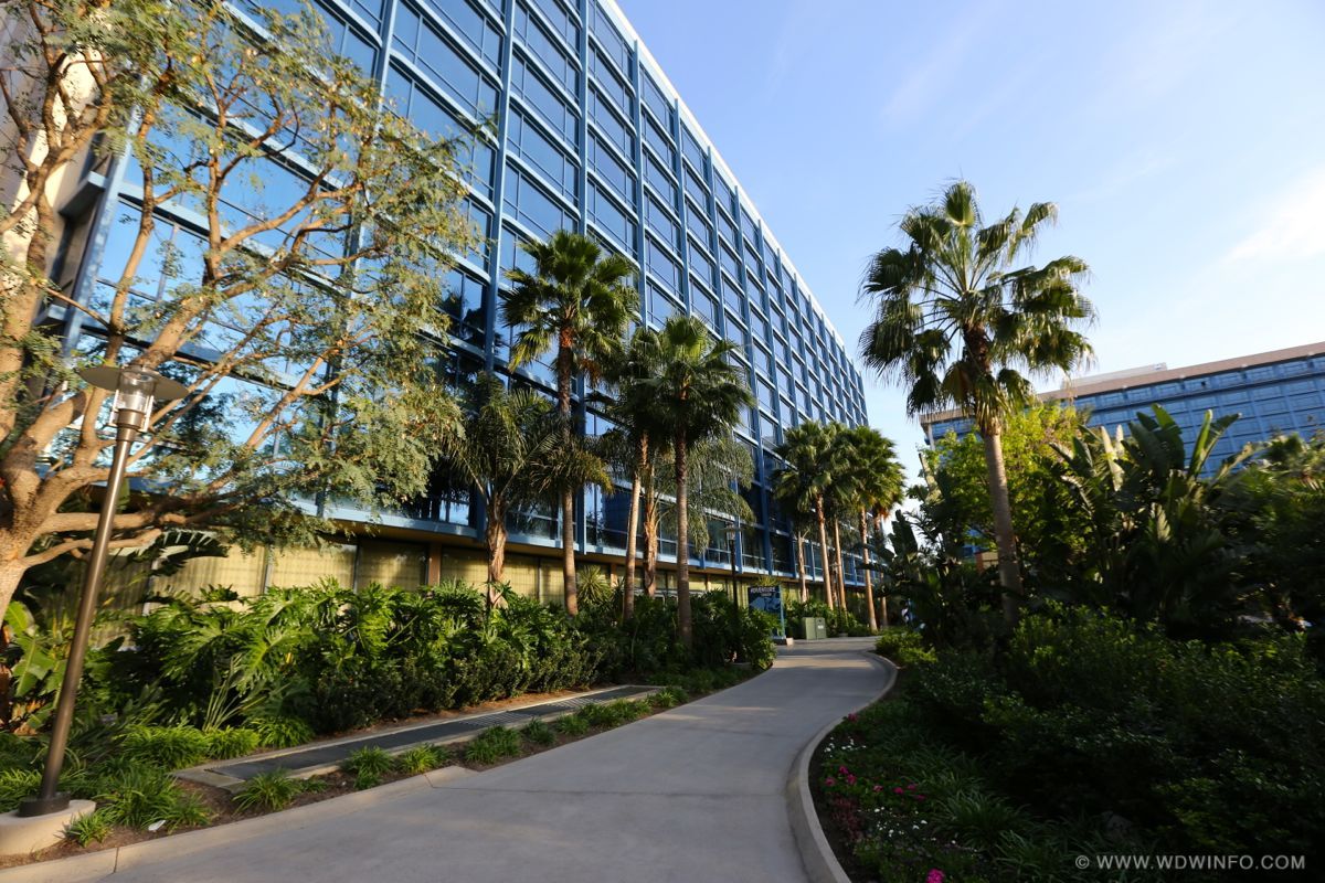 Disneyland-Hotel-22