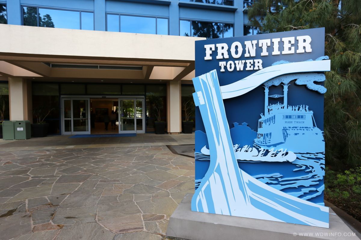 Disneyland-Hotel-26