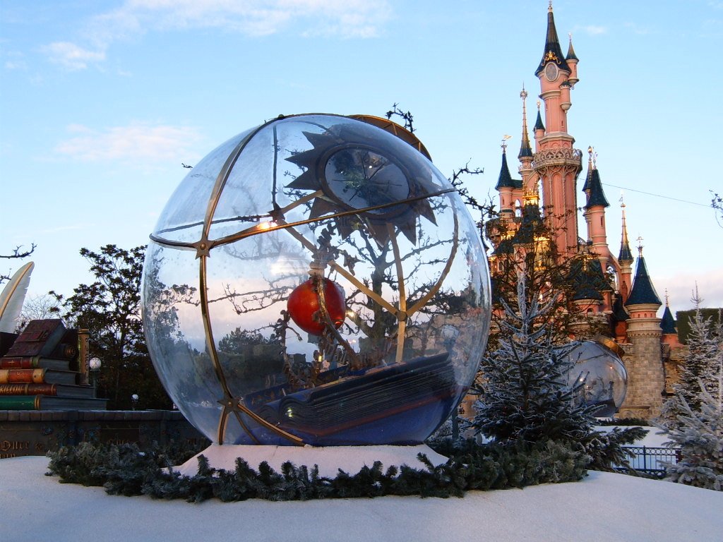 Disneyland Paris Castle on Christmas Day 2004