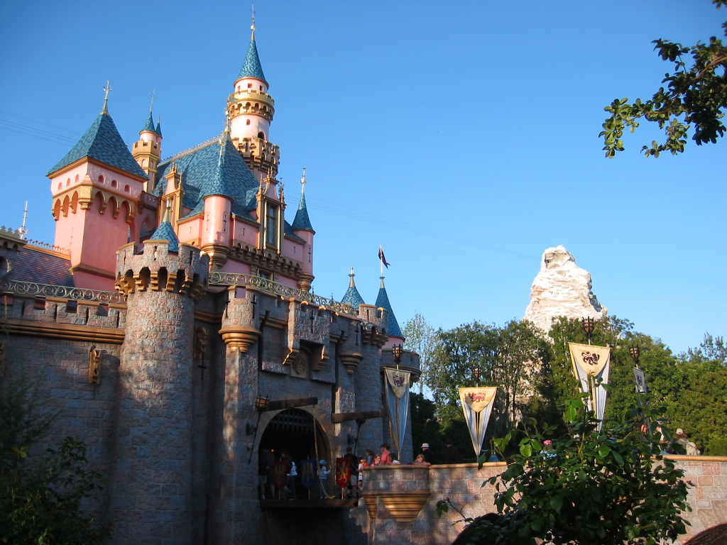 Disneyland-Sleeping Beauty Castle