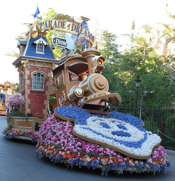 Disneyland's Parade of Dreams 15